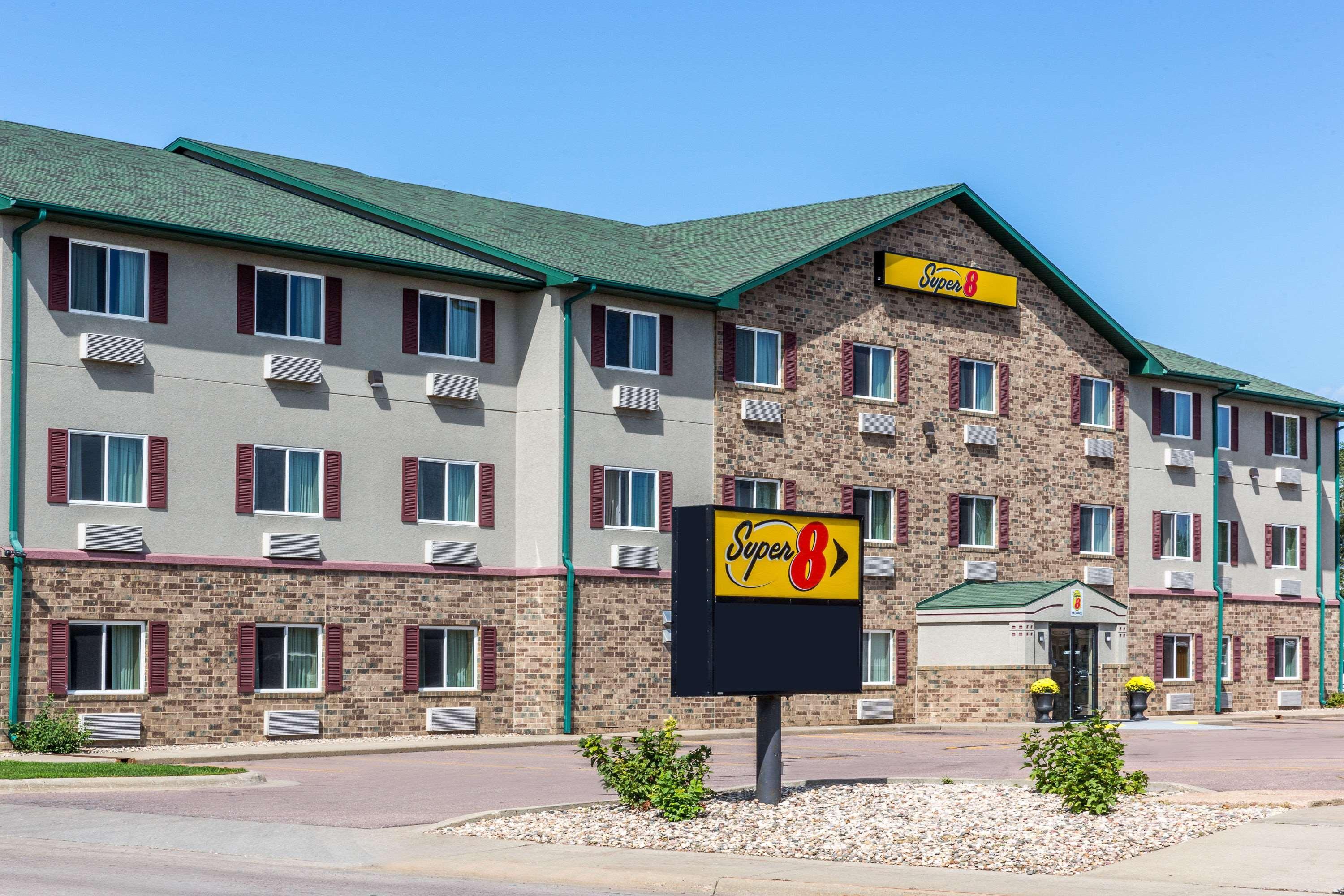 Super 8 By Wyndham Sioux Falls Buitenkant foto